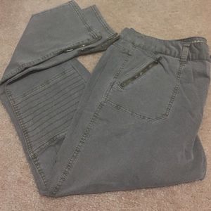 Mossimo green cargo pants with moto detail