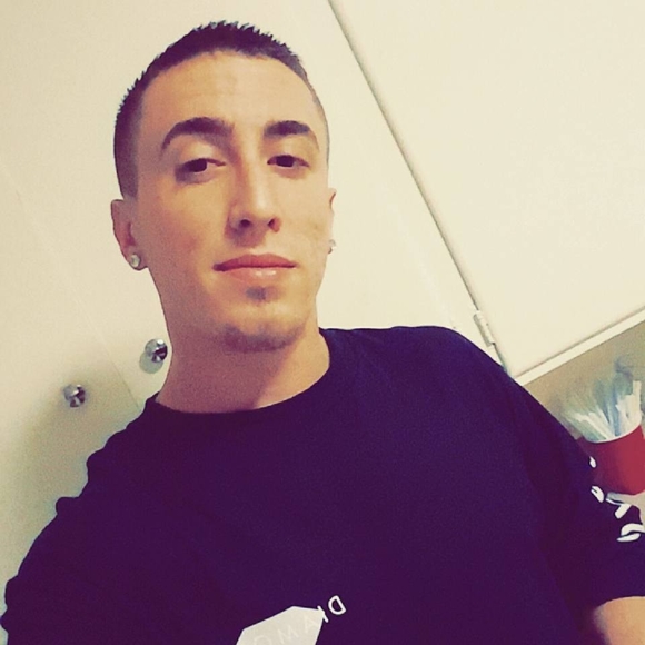 Meet your Posher, Kevin - Picture 1 of 1