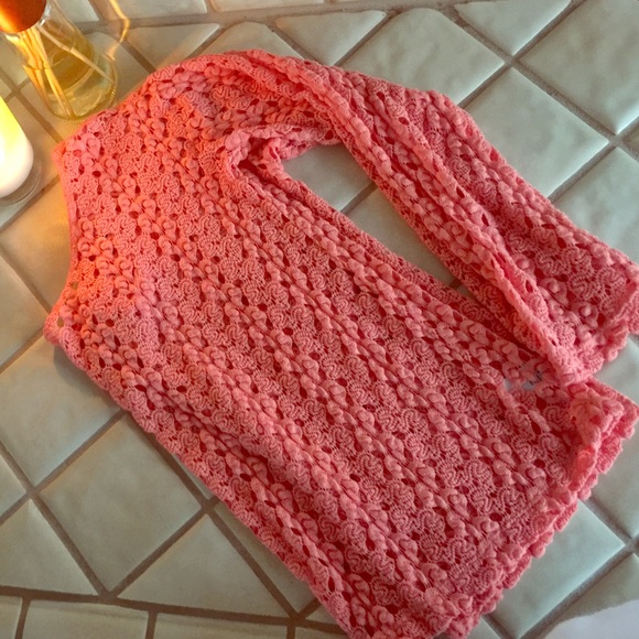 Crochet Coral top. No lining. SmaLL