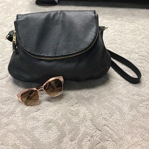 Super cute black purse!