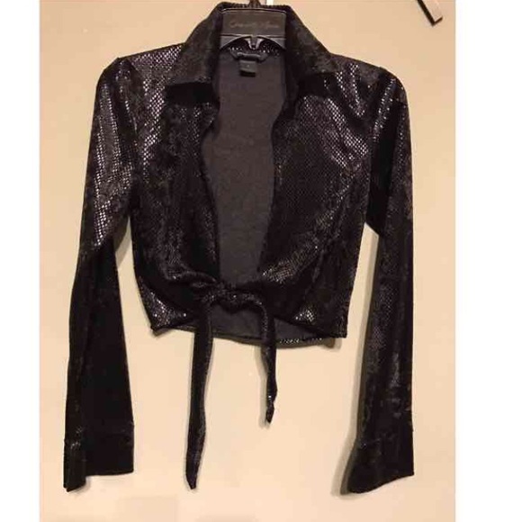 Moda International Cropped Top