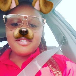 Meet your Posher, Mia