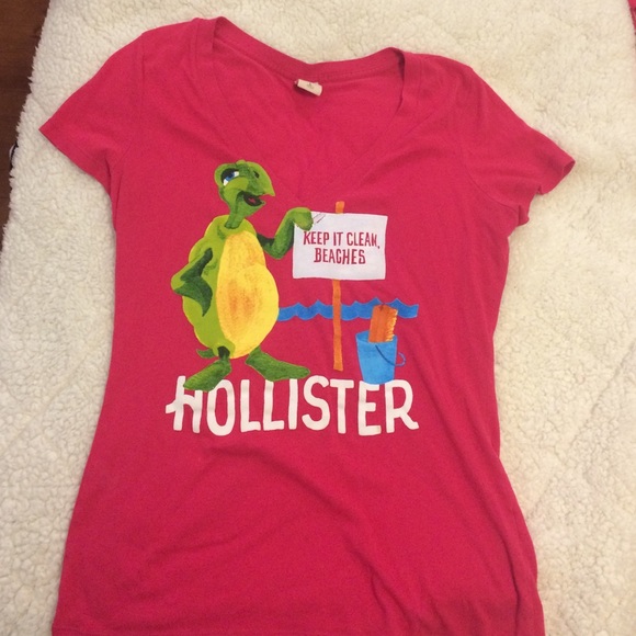 Hollister t shirt!
