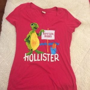 Hollister t shirt!