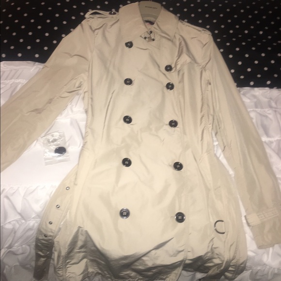 Burberry Trench coat