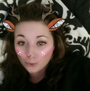 Meet your Posher, Holly