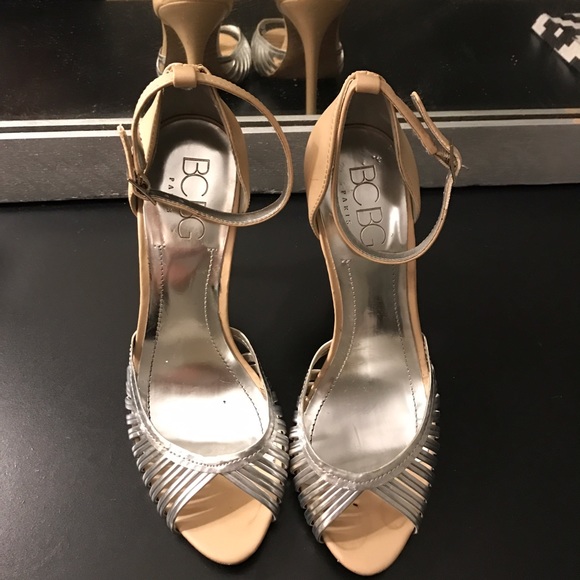 BCBG nude/silver heels