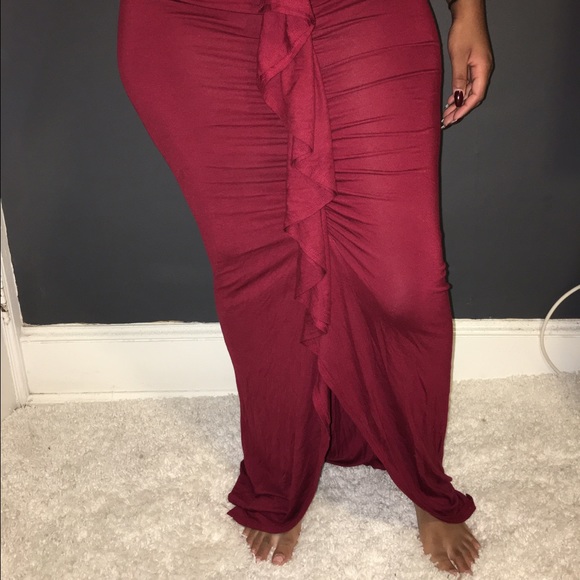 Red mermaid maxi skirt - Picture 2 of 4