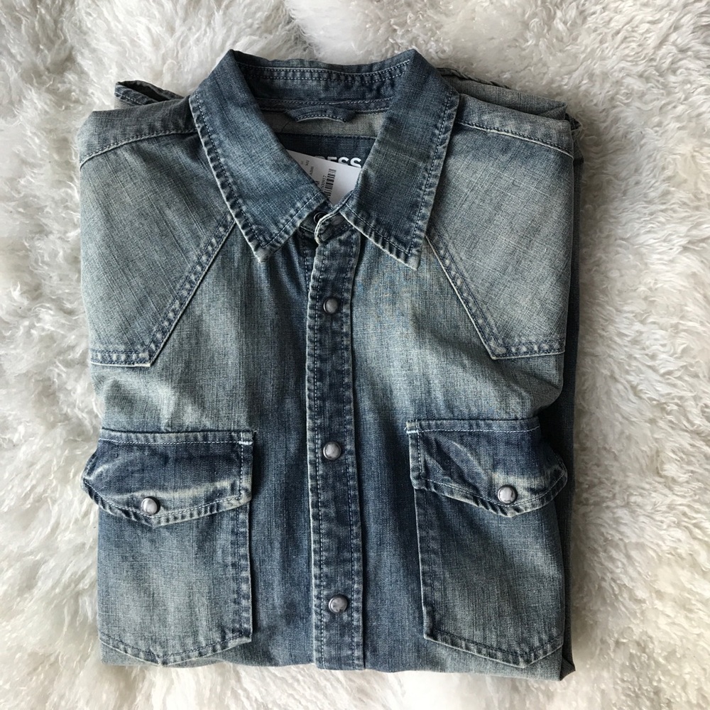 💓Host pick!💓Express denim dress shirt, size M.