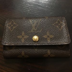 Authentic LV 6 key card holder.