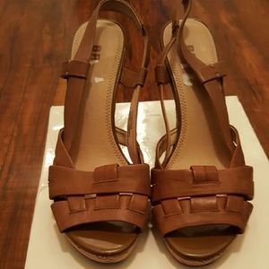 Tan Wedge Sandal (11M)