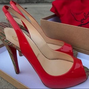 NEW, IN BOX LOUBOUTIN PEEP TOE PUMPS