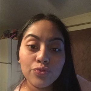 Meet your Posher, Yazmin