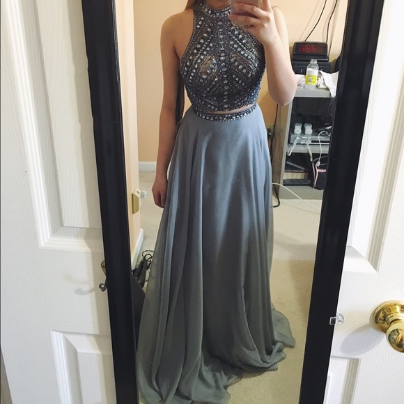 Pretty prom dress - Picture 2 of 4