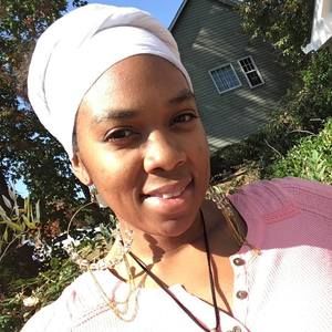 Meet your Posher, Yolanda