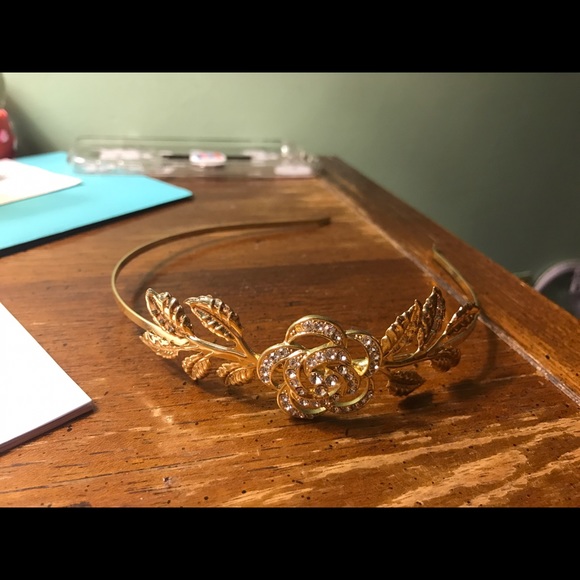 3 hair accessories