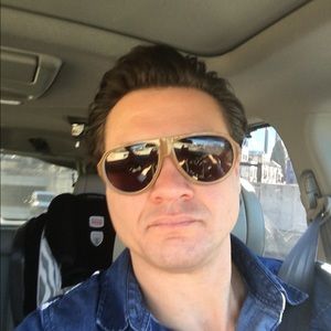 Meet your Posher, Jensy