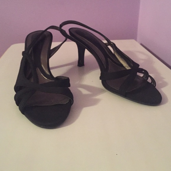 Naturalizer Shoes - Small Black Heels