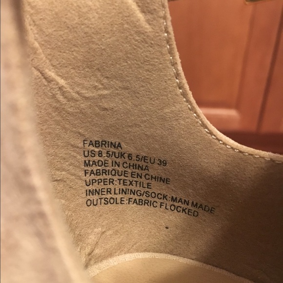 Beige heels - Picture 4 of 4