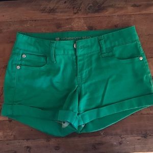 Celebrity pink size one green shorts