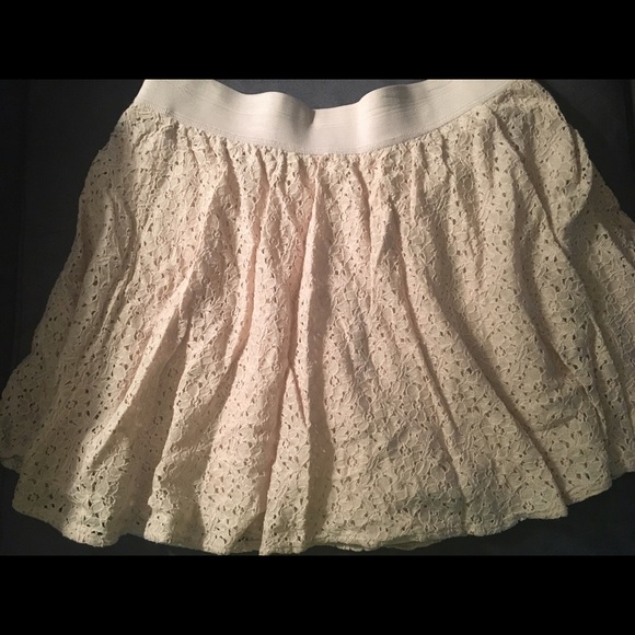 Short Lace Skirt with Elastic Waistband