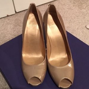 Gorgeous Stuart Weitzman Peep Toe