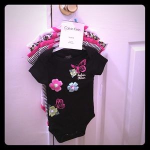 Calvin Klein girls layette 5 pack bodysuit