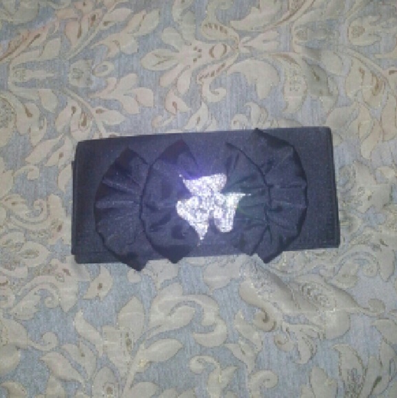 Cute Clutch