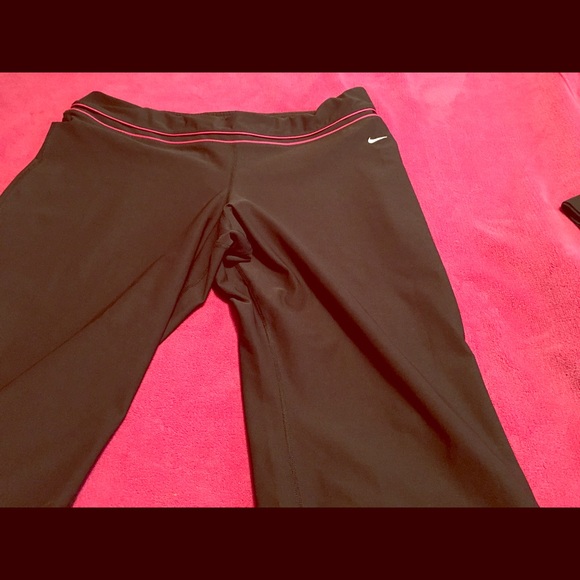 Nike exercise Capri pants