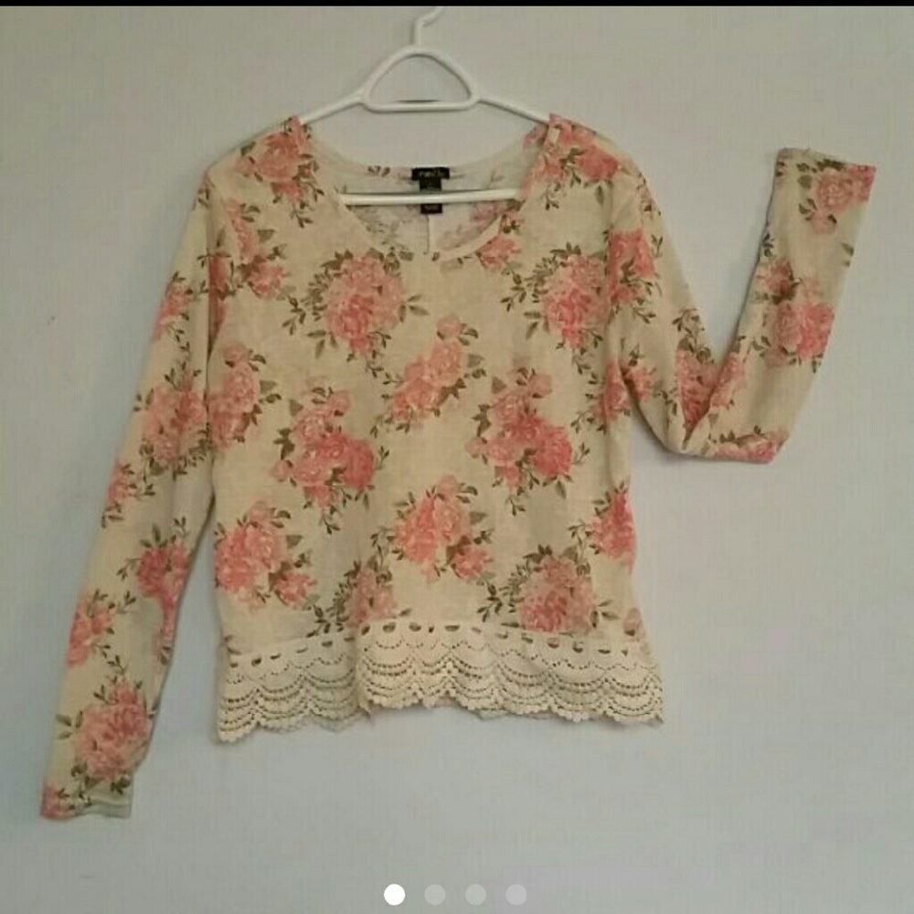 Pink rose sweater with lace