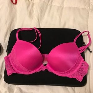 Victoria's Secret PINK "heartbreaker" push up bra!