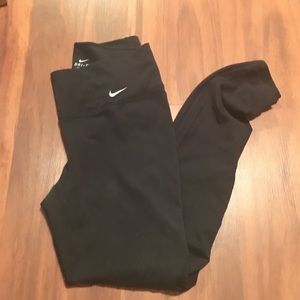 Women's Med Nike leggings