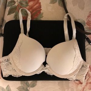 Victoria's Secret "dream angels" push up bra
