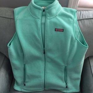 Vineyard vines vest