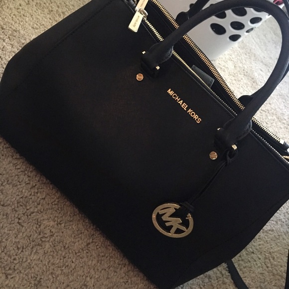 ⭐️SOLD⭐️Michael Kors black tote