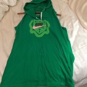 Size L women's Nike sleeveless top