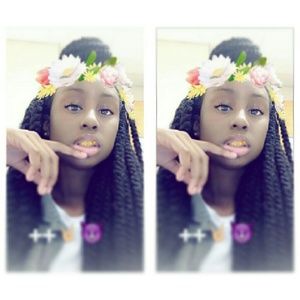 Meet your Posher, Chloe