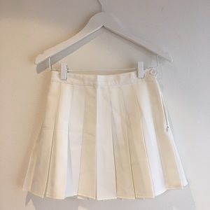 American Apparel Tennis Skirt in White.