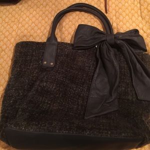 Deux lux fur handbag