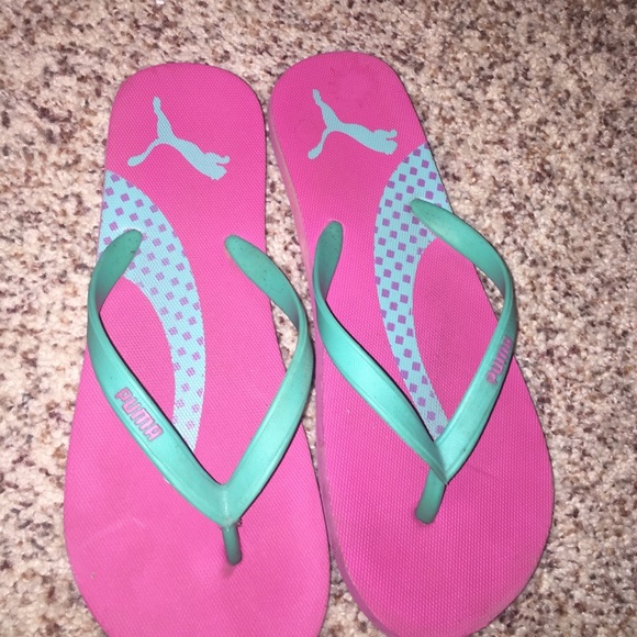 puma womens flip-flops - Picture 2 of 3