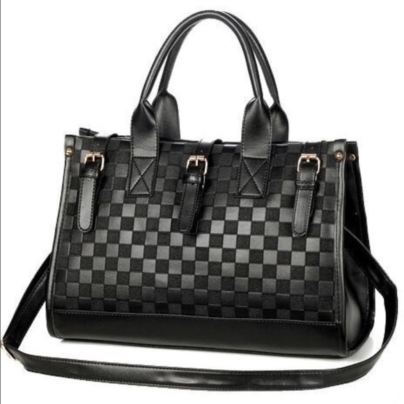 boutique Handbags - 🌹🎉HP🎉vegan leather Checkered bag