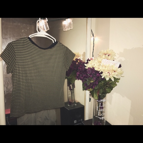 Brandy Melville Top - Picture 2 of 2