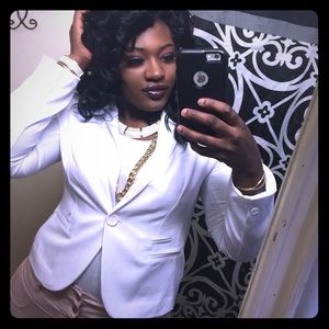 Meet your Posher, Oneisha