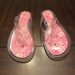 Vineyard vine clear sandals