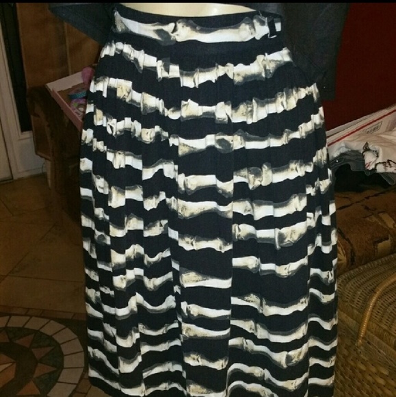 Bone Me swing skirt iron fist 💀 - Picture 1 of 3