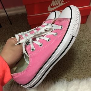 Converse Shoes - Super clean pink converse 💖 Converse Shoes - Super clean pink converse 💖