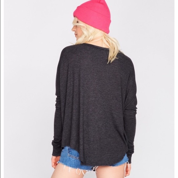 💥Bundle nad Save💥 NWT Wildfox CA Perry Thermal - Picture 3 of 6