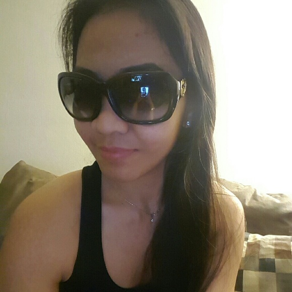 Authentic Gucci Female Sunglasses 3044/D28