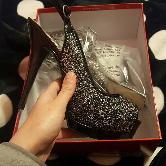 Guess heels