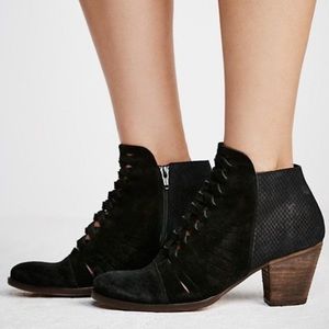 💥RESERVED💥 Free People Loveland Ankle Boot 38